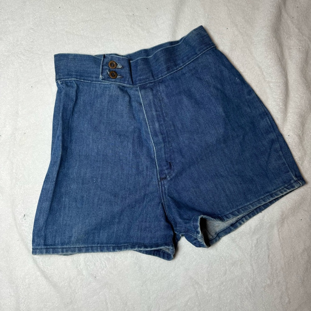 Vintage Woman’s 70s blue denim Shorts